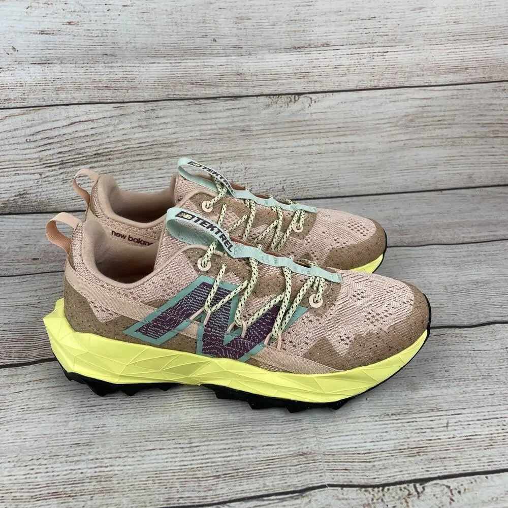New Balance accents occasions shoes
